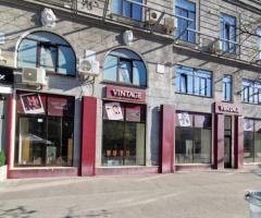 Сдам в аренду помещение 287м2, пл. Конституции 1.